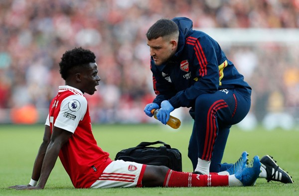 Ian Wright: ‘HLV Arteta nên để Saka dự bị, cậu ta đã xuống phong độ trầm trọng’