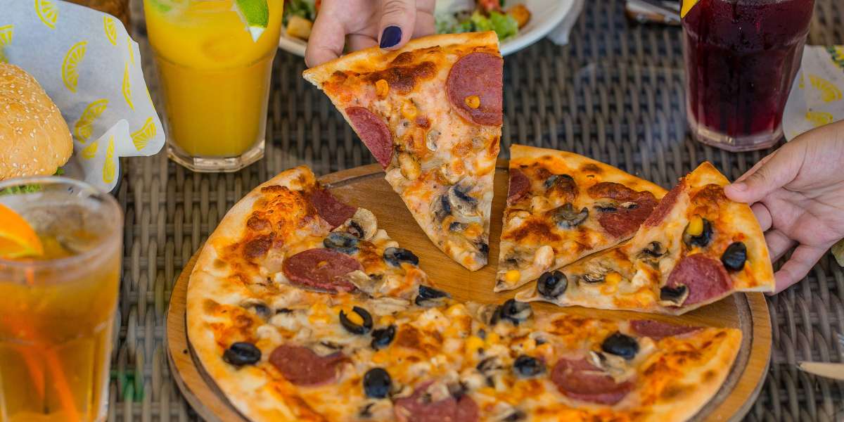 Discover the Finest Pizza Restaurant near Vaishali: Jo Paji Foods