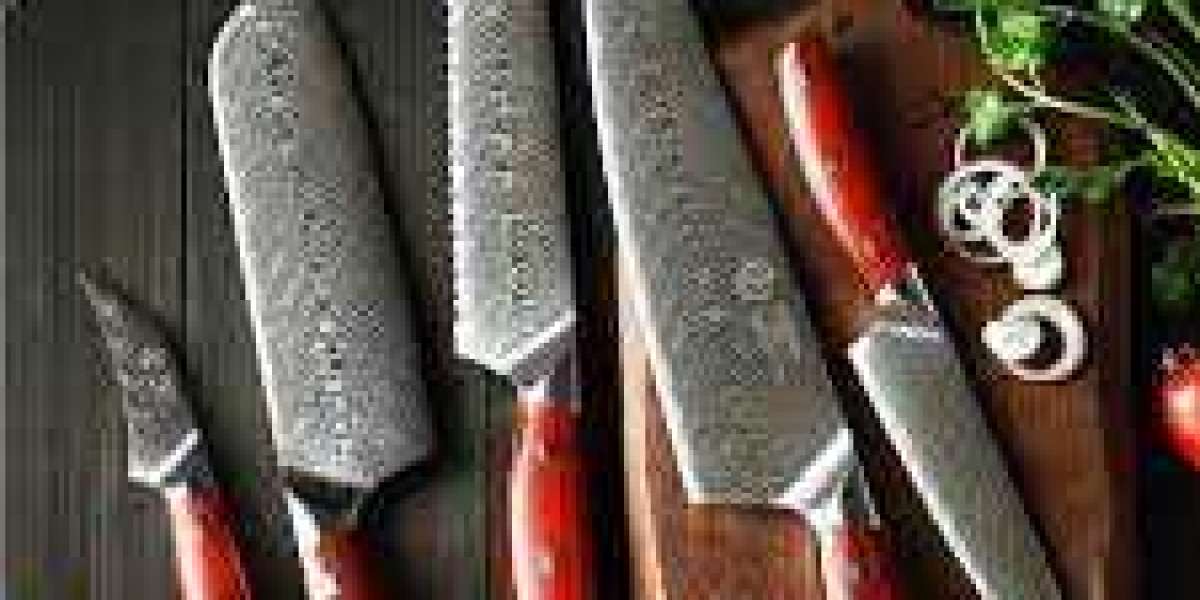 Damascus Knife Set: A Masterpiece of Craftsmanship and Precision