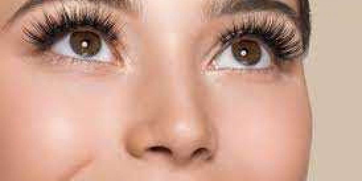 Eyelash Extensions Queens: Everything You Need to Know