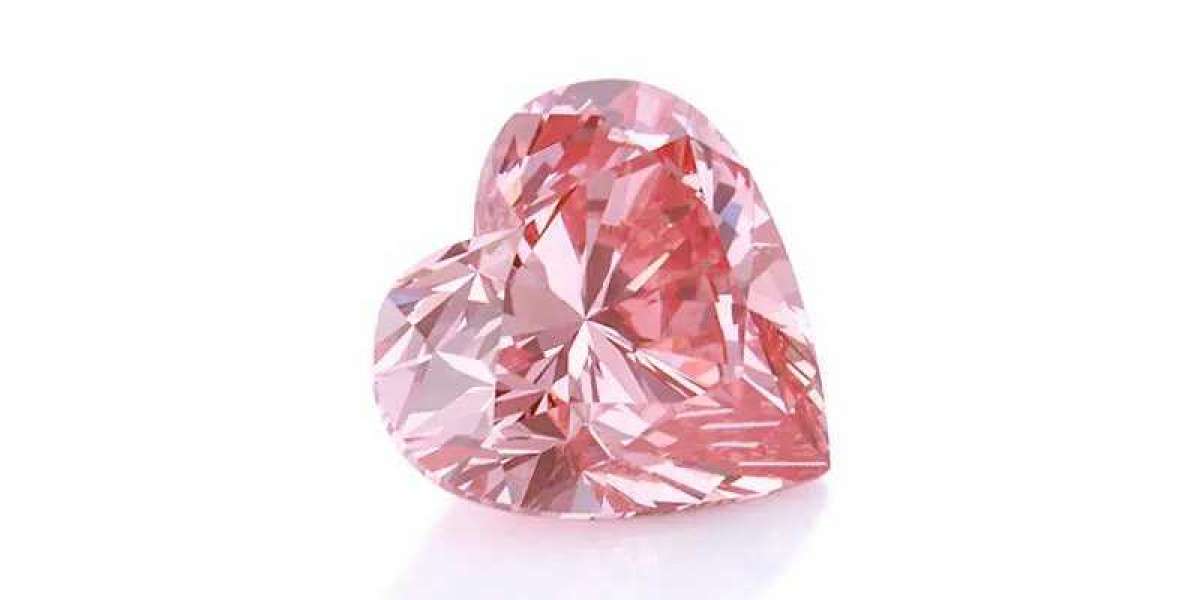 IGI Certified Heart Diamond: A Gift That Will Last a Lifetime