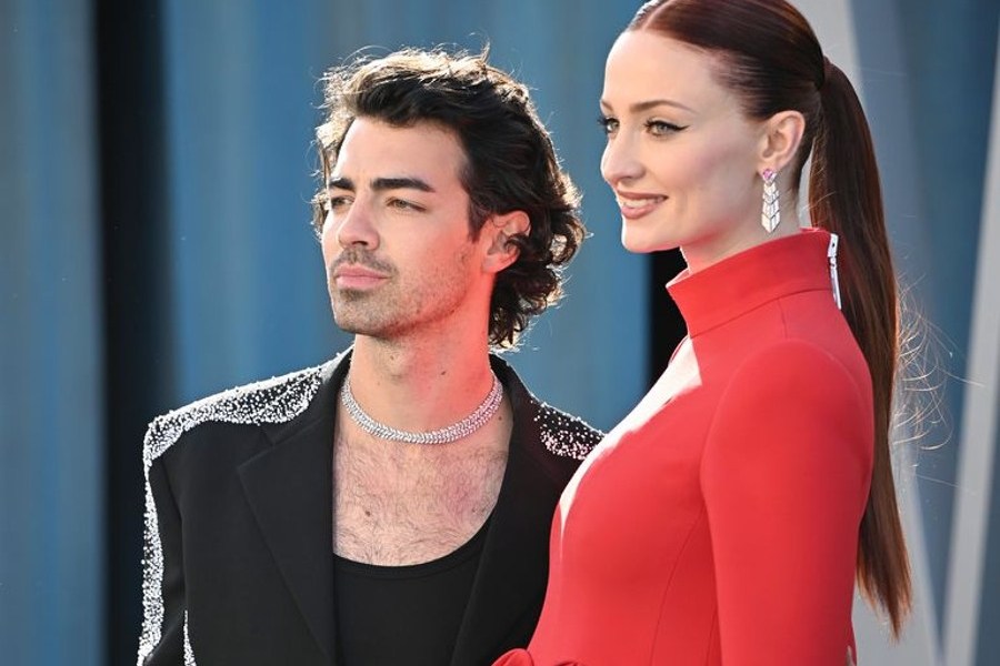 Sophie Turner confirms divorce from Joe Jonas - Wiki of Thrones