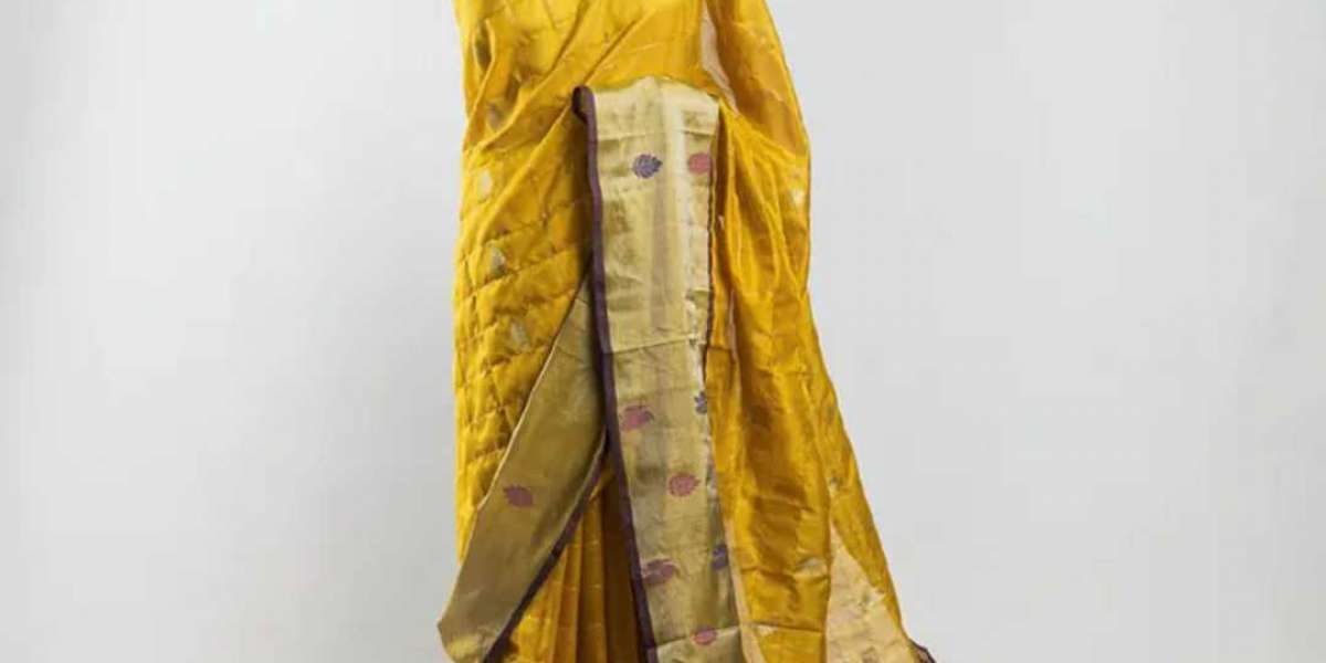 Must Have Sarees In Your Wardrobe
