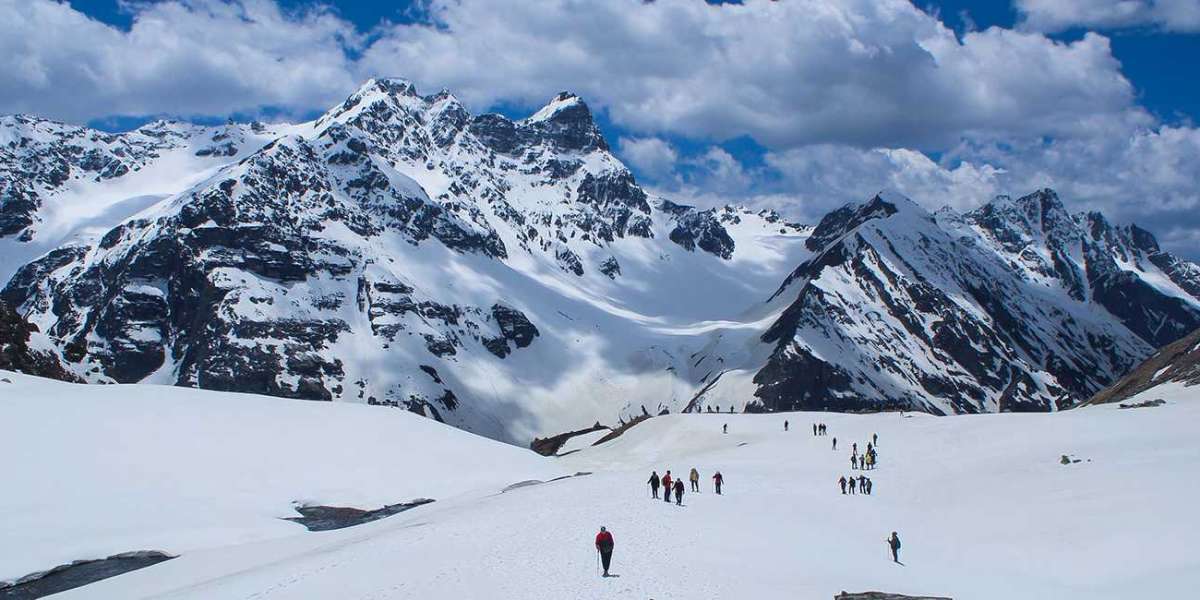 Buran Ghati Trek: Himalayan Grandeur Unveiled