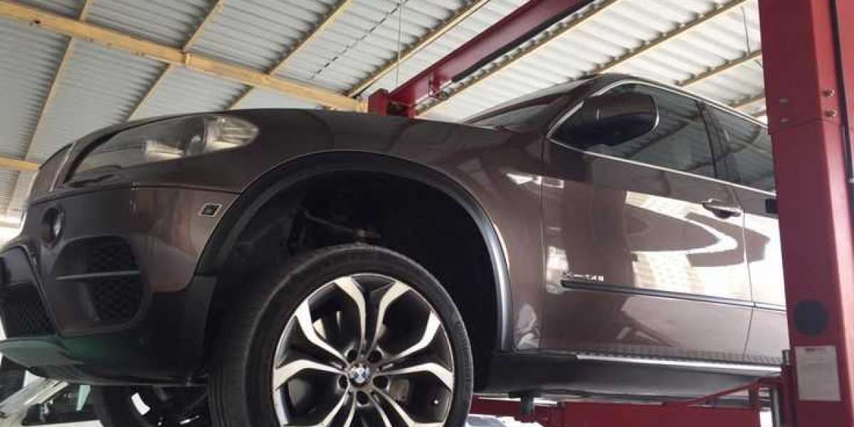 Al Madina Garage's Ford Repair and Mercedes Engine Repair Services in Dubai