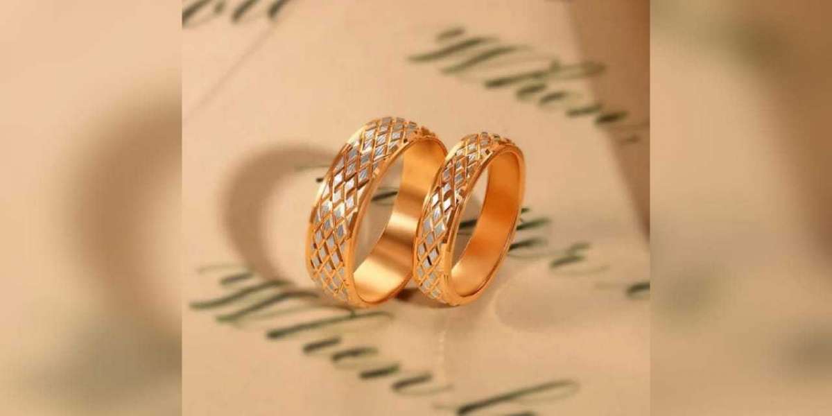 Gold Engagement Rings: Classic Elegance from RCJN Jewellery in Delhi