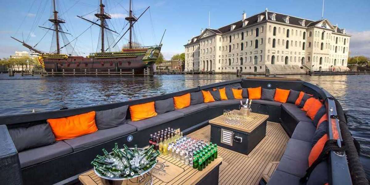 Amsterdam Boat Tours for Kids: Fun Activities and Games for Young Visitors