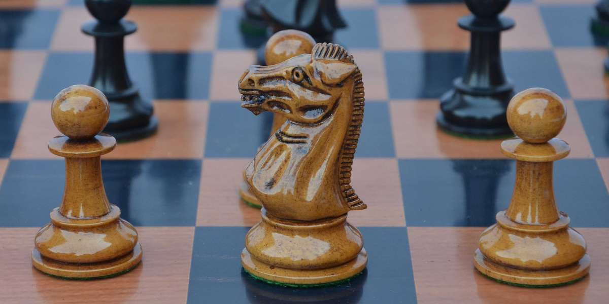 The Perfect Pair - Where to Buy a Nice Chess Set and Exquisite Chess Pieces