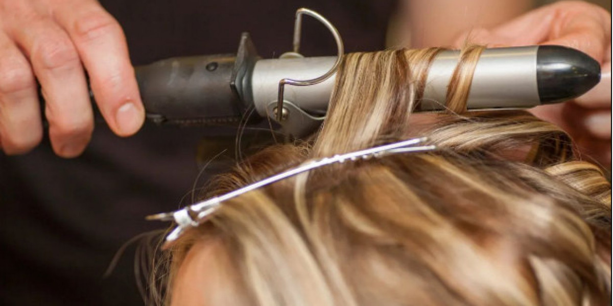 Flaunt Your Curls Beautifully: 5 Must-Have Hair Styling Accessories