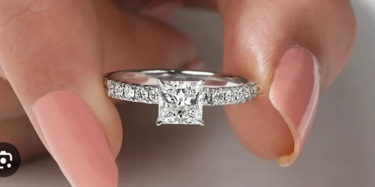 High Bentham's Brilliance: Manchester's Brilliant Engagement Rings