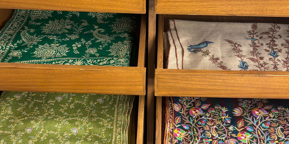 Discover Pure Kashmiri Pashmina Shawls at Shaw Brothers in Delhi