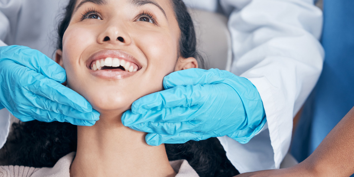 Achieving a Picture-Perfect Smile with Veneers in Toronto