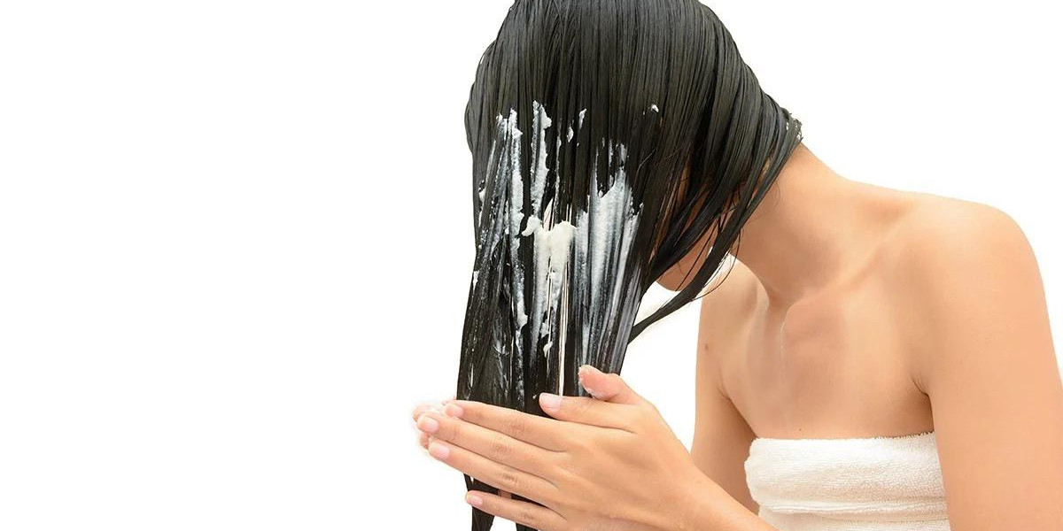 Searching for the Perfect Moisturizing Shampoo: Where to Begin?