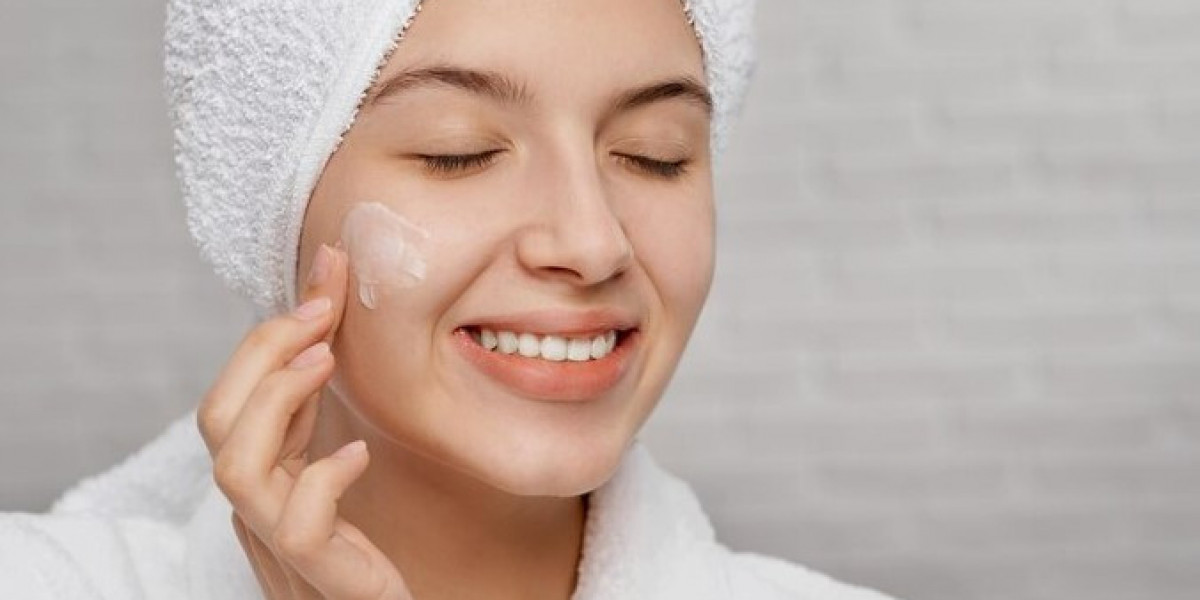 Mirage Aesthetic: Finding the Ideal Moisturizer for Acne-Prone Skin