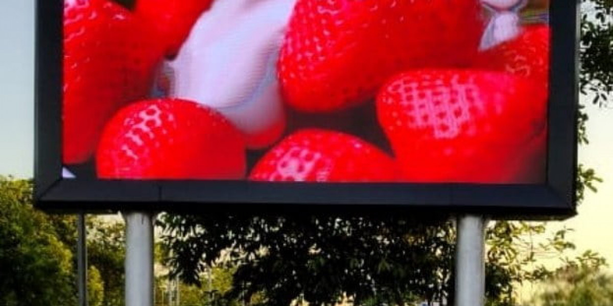 Revolutionize Outdoor Advertising with Infonics Tech LED Display Screens