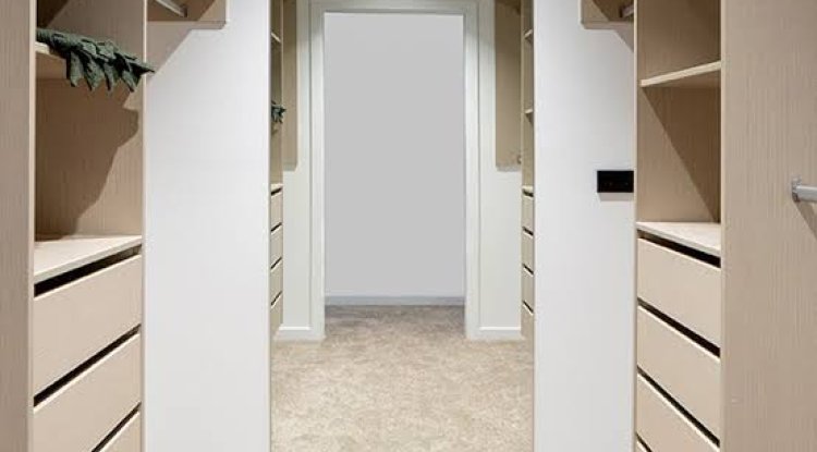 Space-Saving Smart Wardrobe Designs for Small Bathrooms in Sydney - BIP Denver
