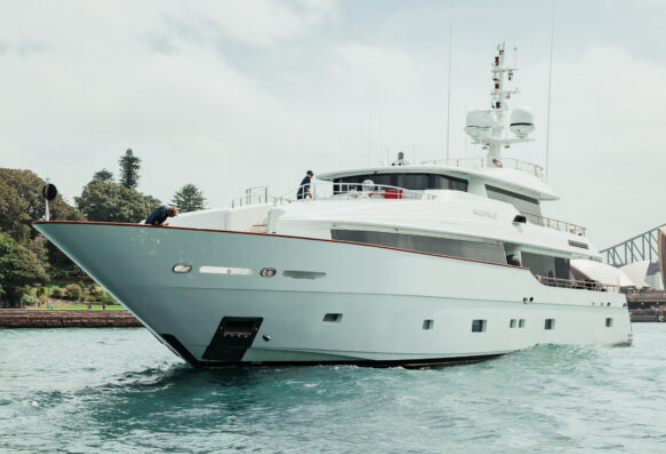 Boat Hire Diamond Bay - Smooth and Delightful