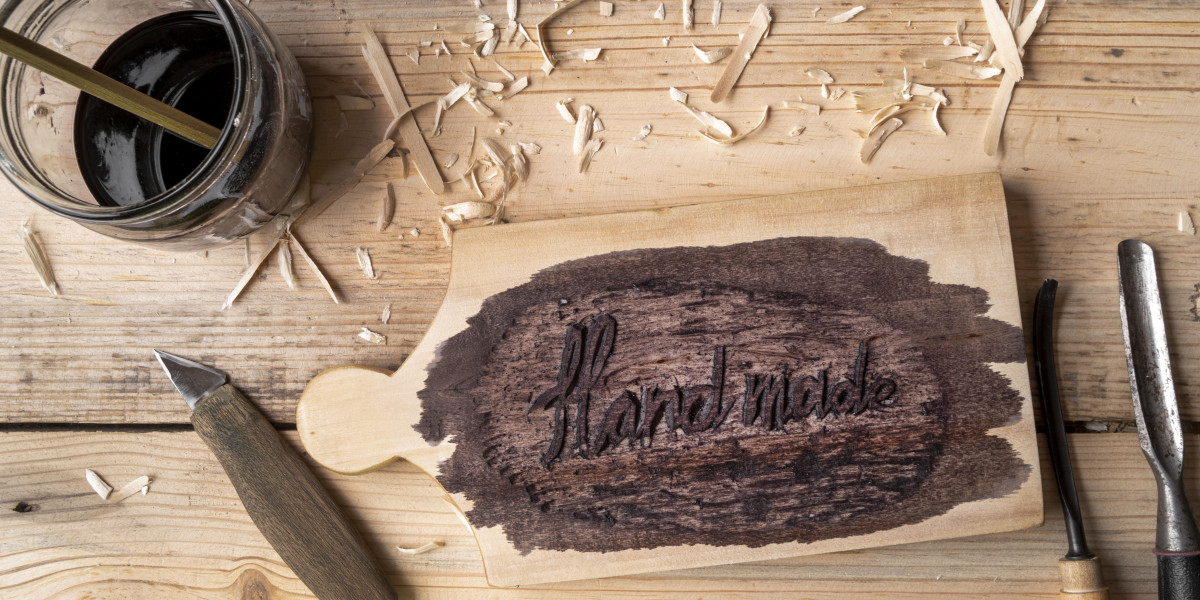 The Timeless Appeal of Solid Oak House Signs: Enhancing Your Home's First Impression