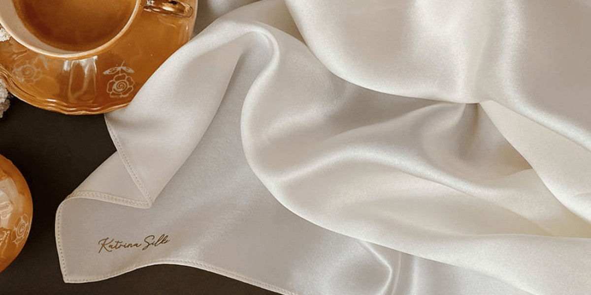 How to Choose the Right Fabric for Every Season: From Chiffon to Cotton