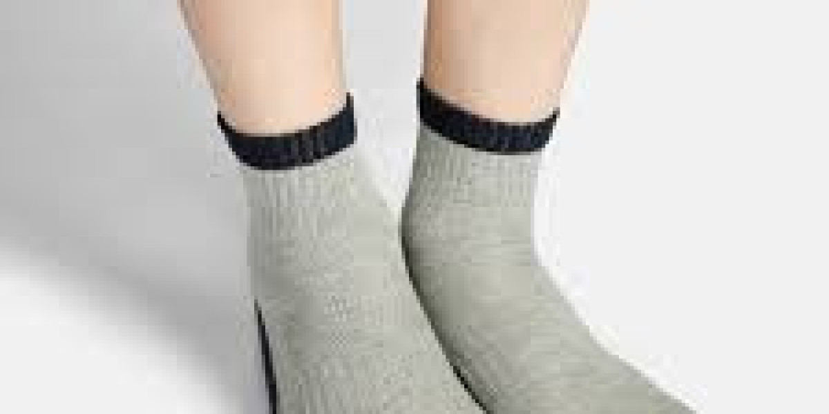 The Rise of Bamboo Socks: A Sustainable Choice for Men and Women