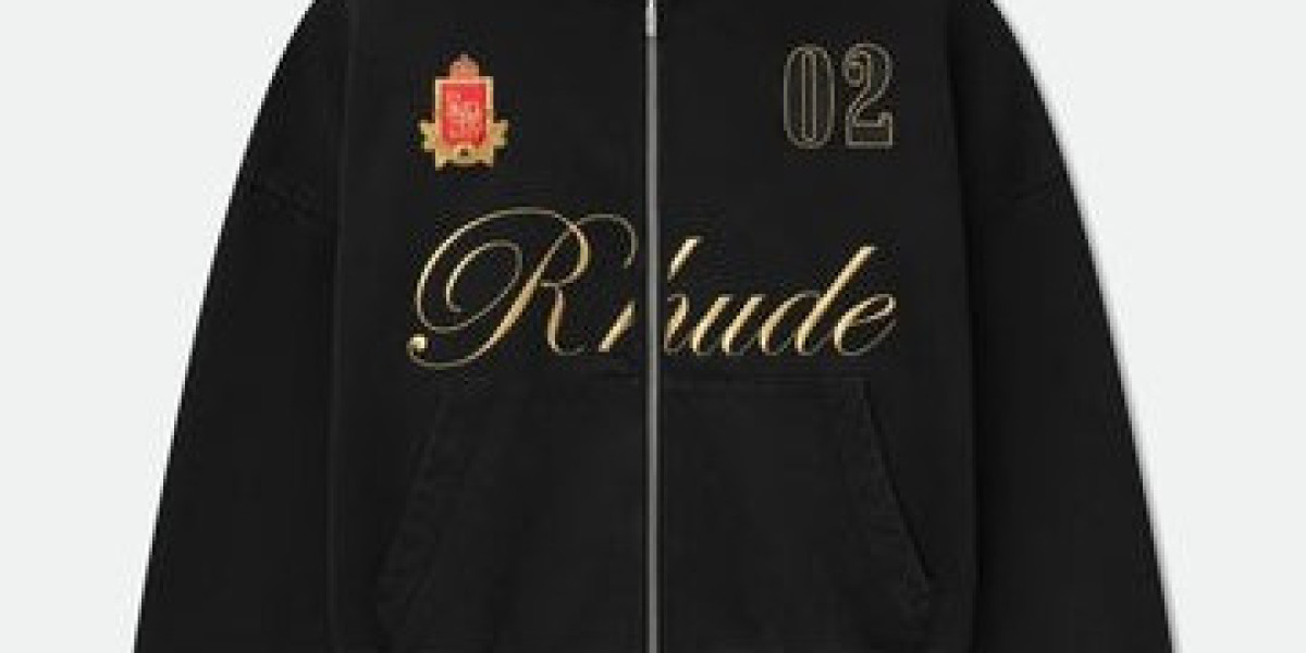 Rhude Shorts: A Seamless Blend of Style, Comfort, and Modern Wellness