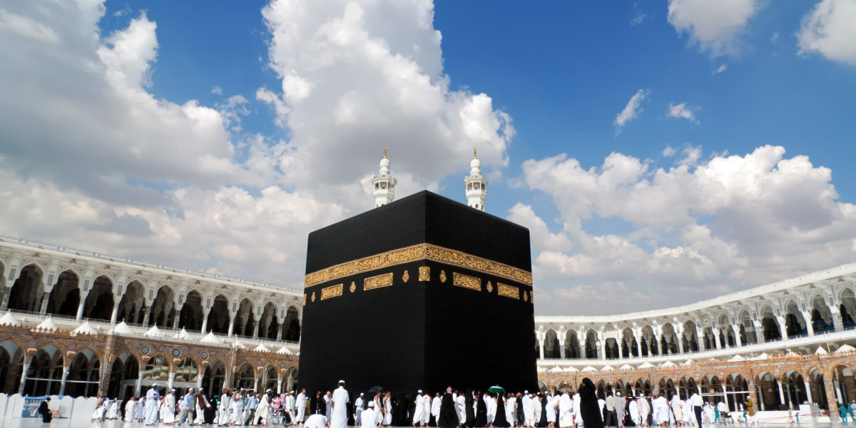 Couple Umrah Packages: A Journey with Affordable Price