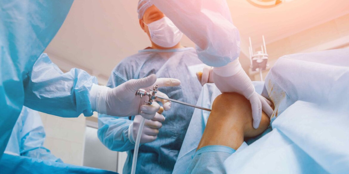 Is Knee Replacement Safe for Seniors Above 70 Years?