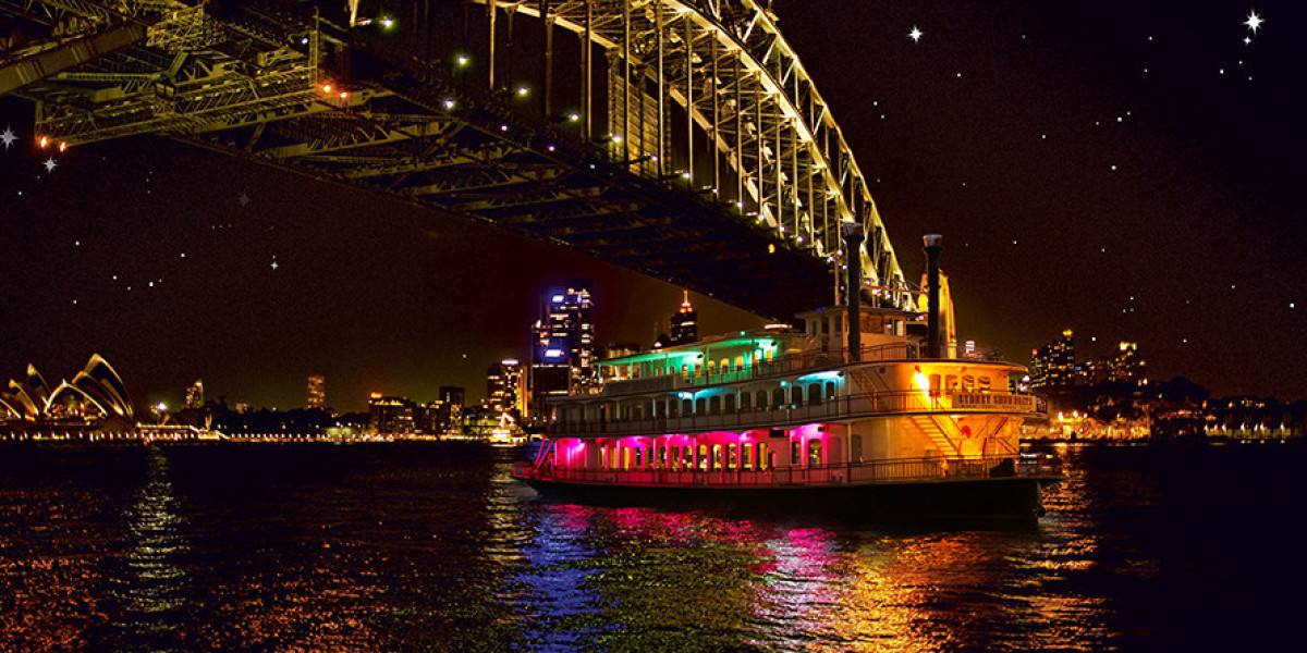 Cabaret vs Regular Sydney Dinner Cruise - What’s Your Perfect Pick?