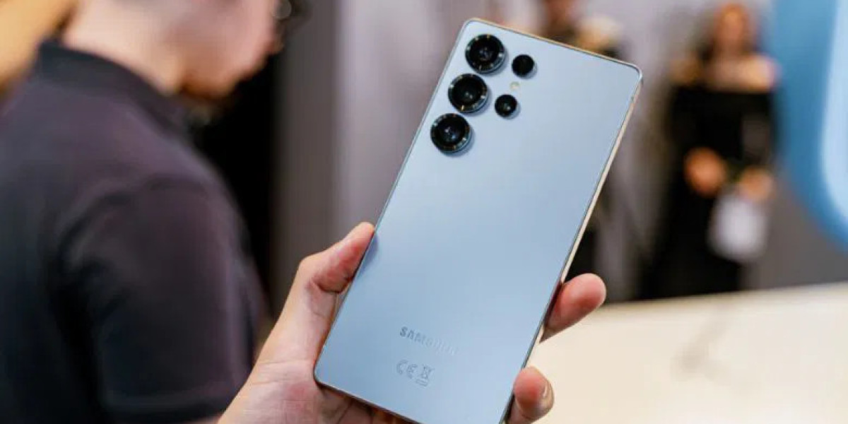Tính cách người tuổi Mùi nên chọn Samsung S25 Ultra màu gì?