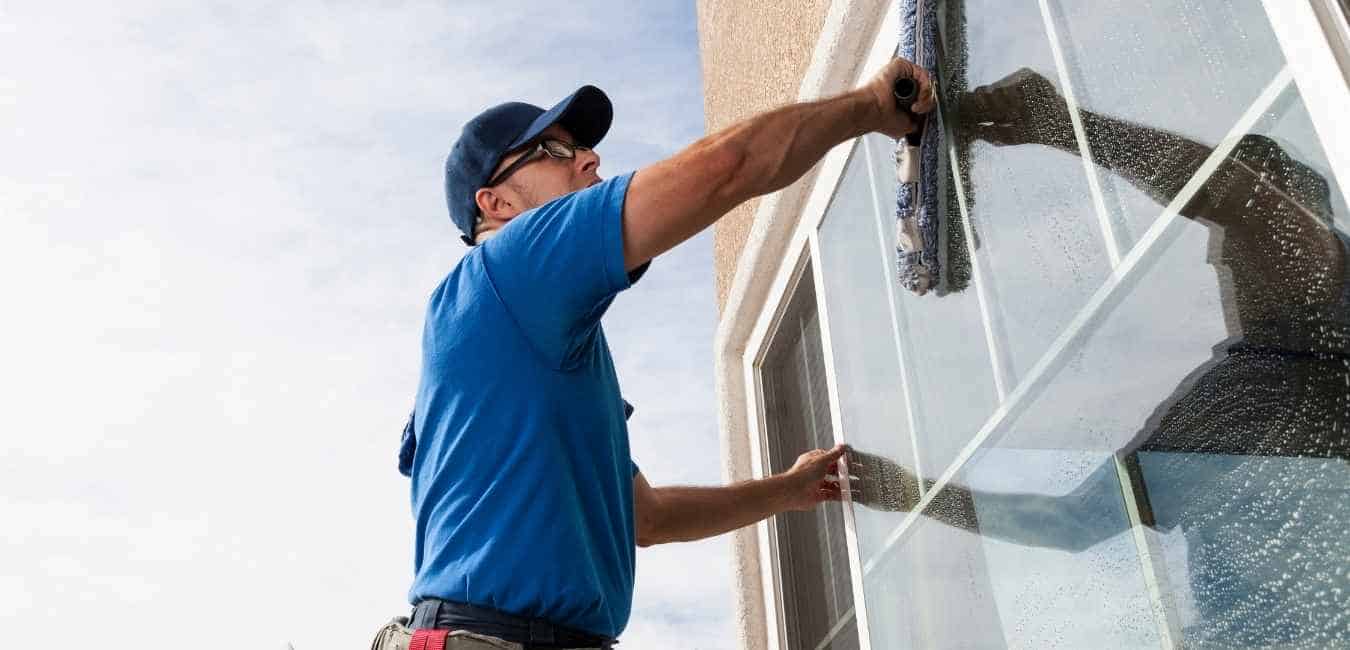 Cleaning Windows The Right Way - Spooners Cleaning