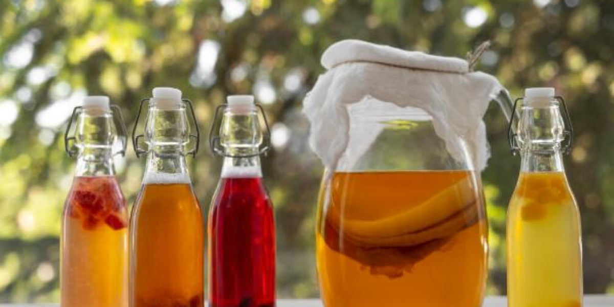 Inside the Booming Kombucha Market: Trends & Forecasts