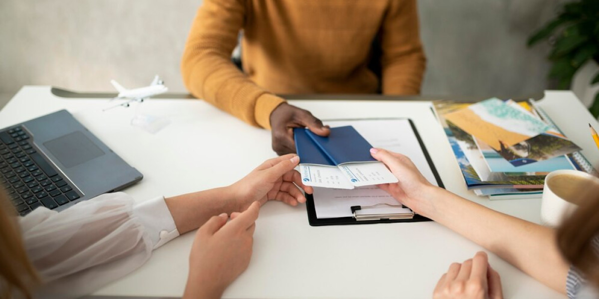 What Are Executive Search Firms in Dubai and How Do They Work