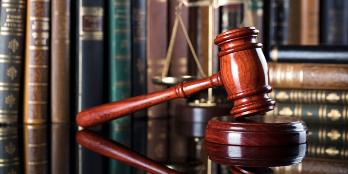 Wrongful Dismissal Lawyer Toronto: Defending Your Employment Rights