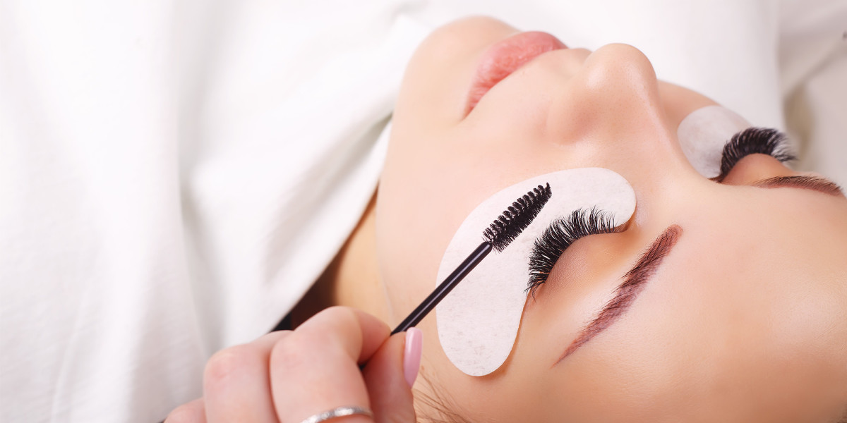 What Should I Do If I'm Unhappy with the Eyelash Extension Results in Islamabad?