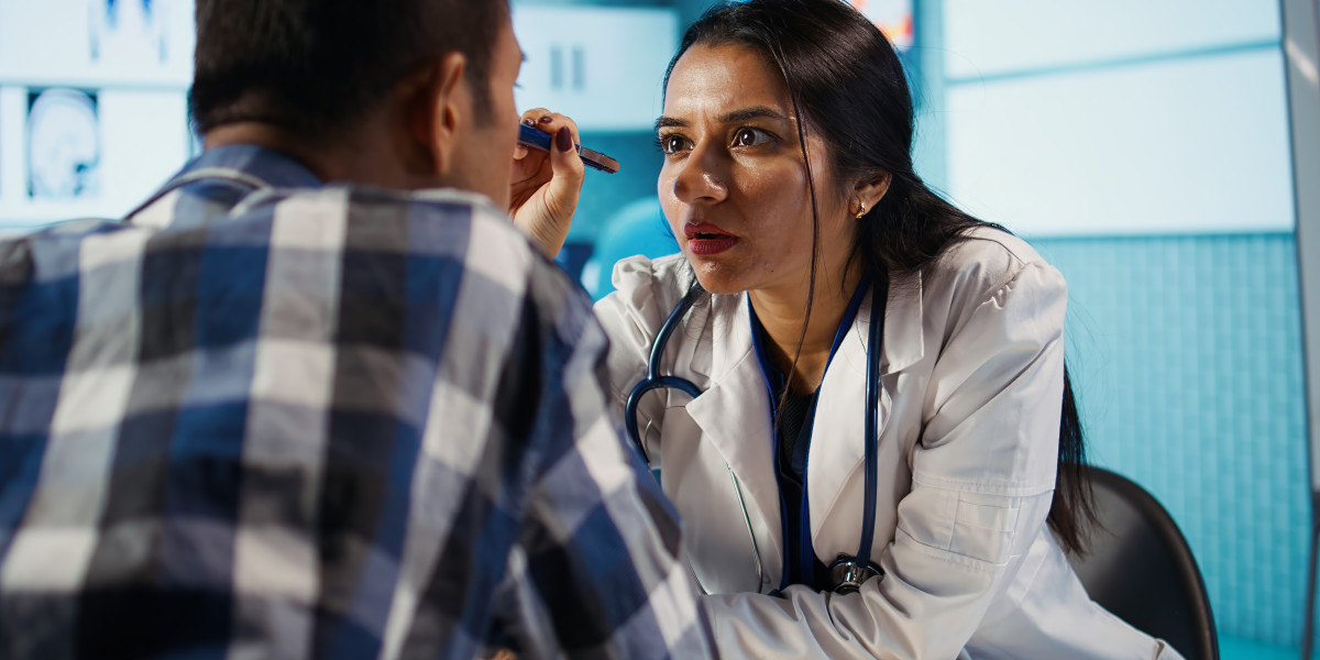 Understanding the Direct Ophthalmoscope: A Vital Tool for Eye Examinations and Diagnosis