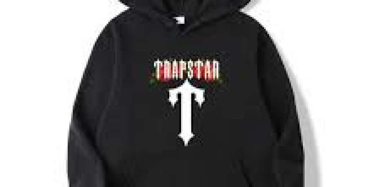 Trapstar Fashion Hoodie & Comme des Garçons Shirt Looks