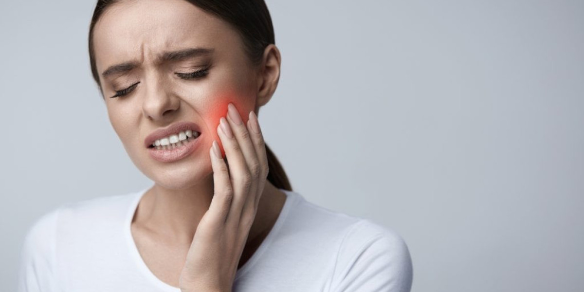 Tooth Pain Diagnosis: How to Identify the Source and Get Fast Relief – Tips from Dr. Aamir Rafiq