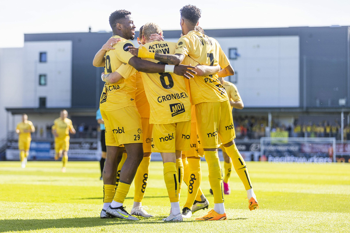 Soi kèo Bodo Glimt vs Sandefjord lúc 21h00 ngày 12/7/2025