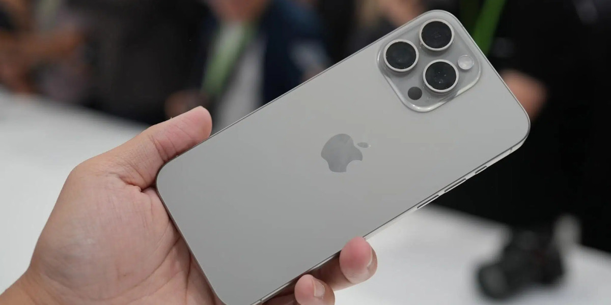 Chất lượng màn hình iPhone 15 Pro cũ: Có còn tốt như máy mới?