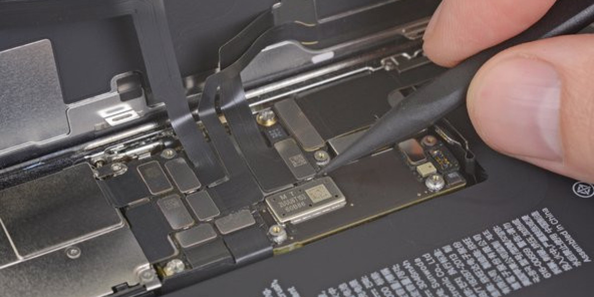Thay pin iPhone 11 Pro ở đâu uy tín, giá rẻ nhất TPHCM?