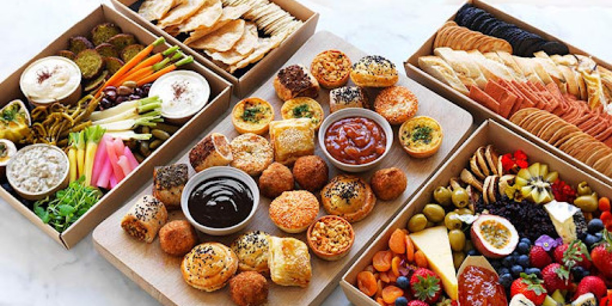 How to Choose the Best Catering Party Trays for Your Event