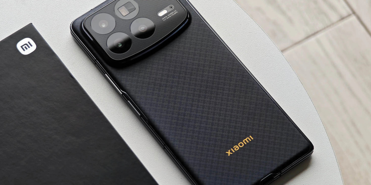 Chọn Màu Xiaomi MIX Fold 4 Nào Để Thể Hiện Phong Cách Riêng Nếu Tuổi Dậu?