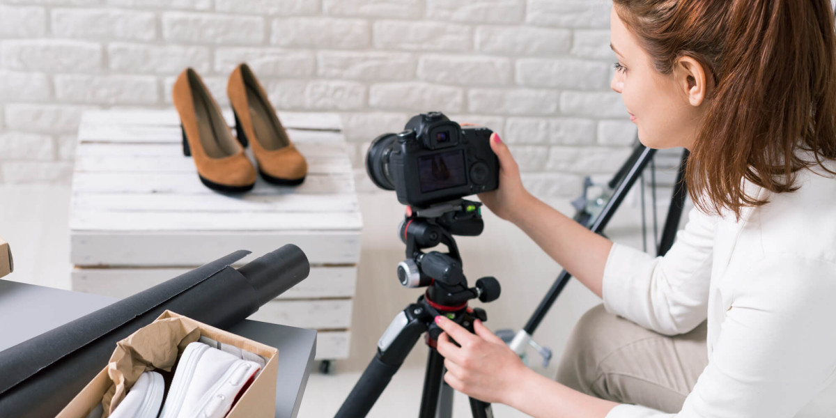 Why a Product Photography Studio and Virtual Try-On Tools Are Transforming Online Retail