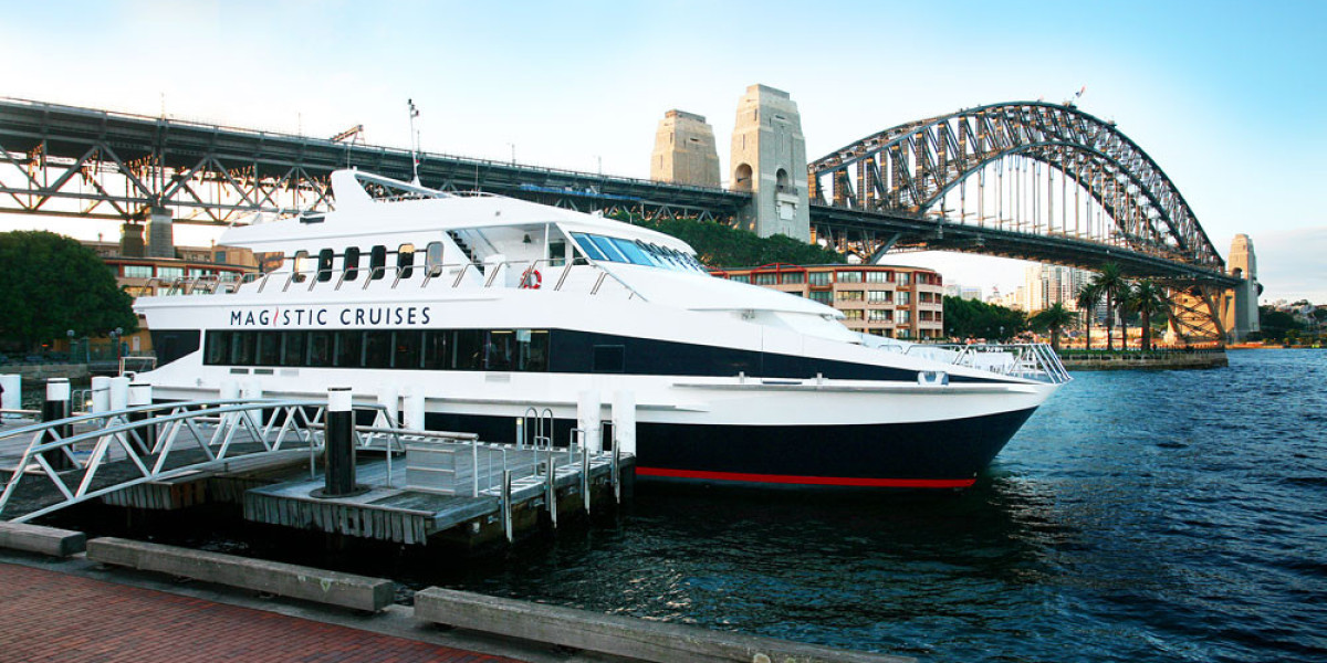Festive Feasts, Stunning Views, and Family Fun on the Water