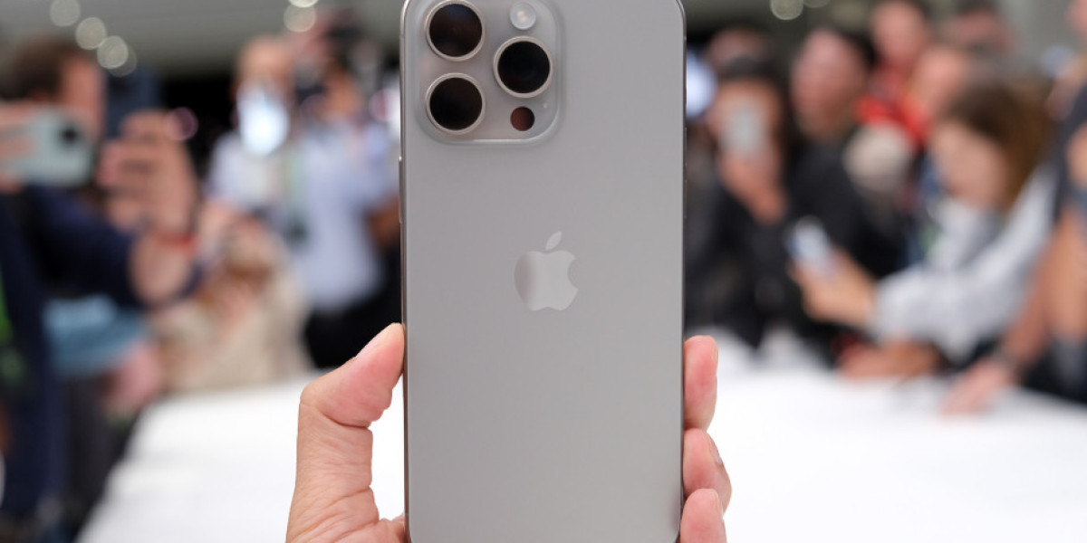 Đánh giá pin iPhone 15 Pro cũ sau 1 năm sử dụng