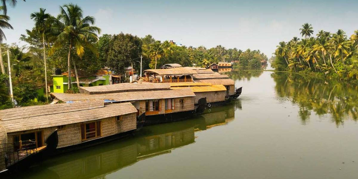 Luxury Kerala Tour Packages – Relax, Explore, Repeat