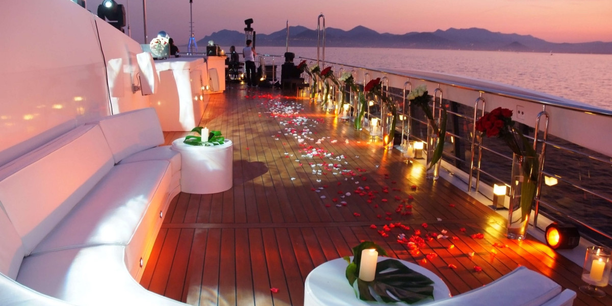 Aden Yachts ile Boğazın Eşsiz Lüksünü Keşfedin