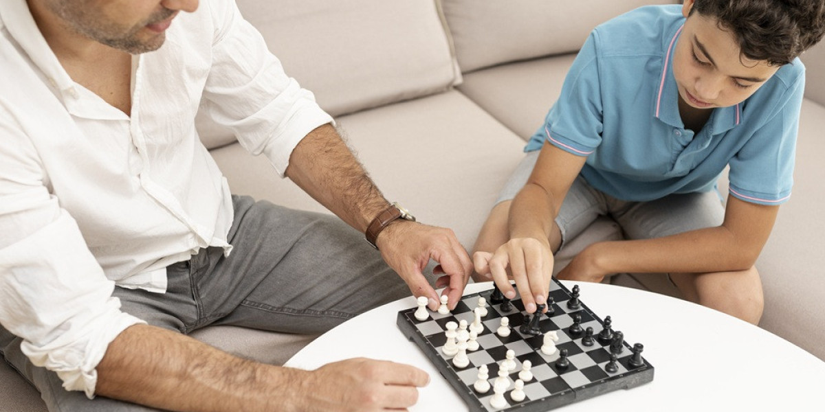 The Complete Guide to Improving Your Rating with a Chess Tutor Online